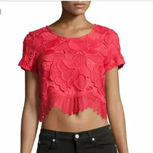 HP🔥Lovers + Friends Daycation Crop Top Blouse Lace Red M Short Sleeve Scallop